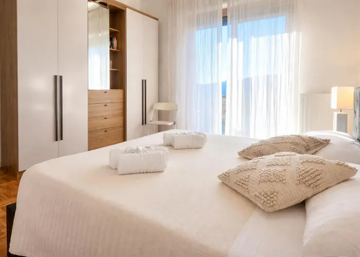 Private Parking And Pool - Mediterranean Horizon Ml Appartement