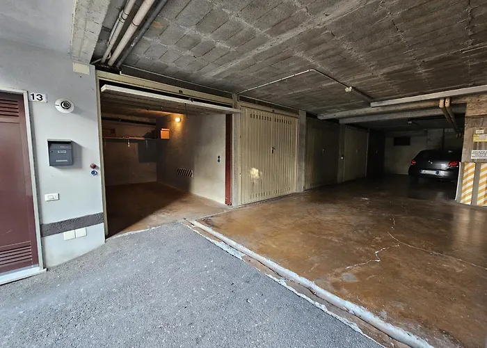 Private Parking And Pool - Mediterranean Horizon Ml