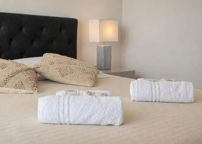 Private Parking And Pool - Mediterranean Horizon Ml Apartament