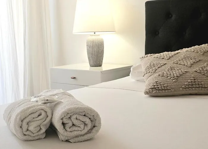 Private Parking And Pool - Mediterranean Horizon Ml Apartment