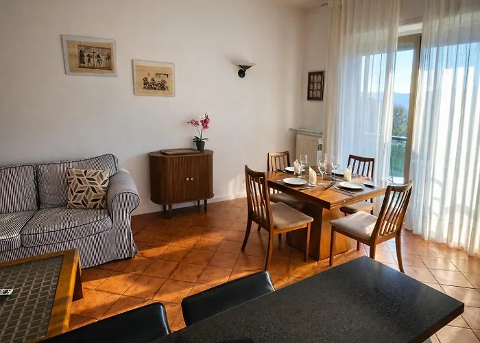 Private Parking And Pool - Mediterranean Horizon Ml